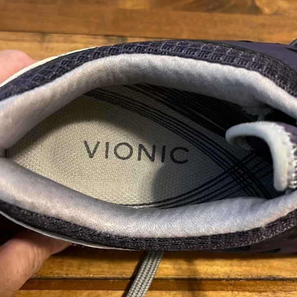 VIONIC sneakers - Picture 4 of 10
